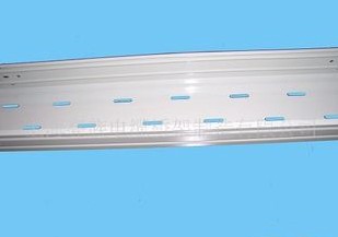 橋架強(qiáng)度大、結(jié)構(gòu)輕、造價(jià)低