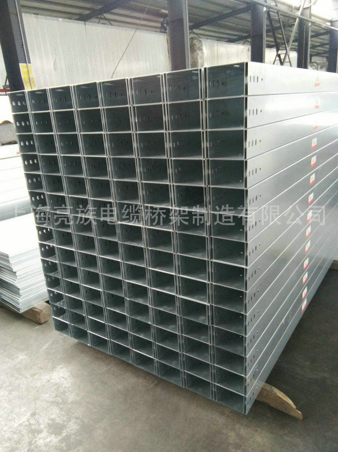 槽式電纜橋架的成型時刻