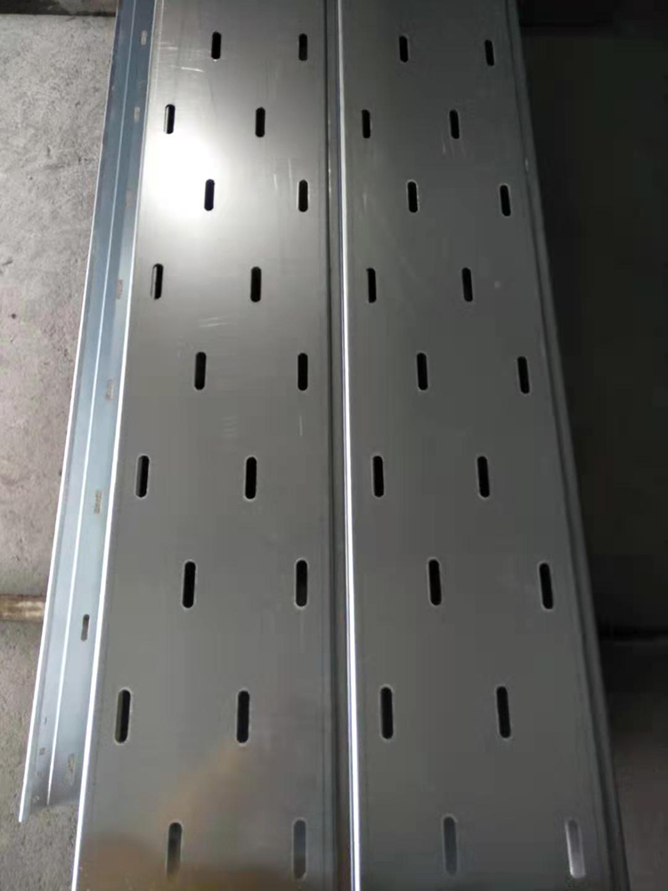 降低直通托盤式橋架的成本